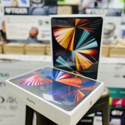 iPad Pro 12.9” 128gb Available