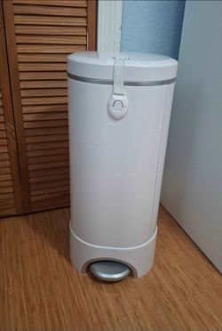 Cesto para pañales de bebé