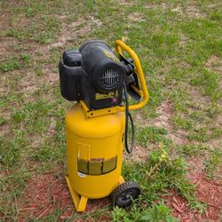 DEWALT air Compressor 