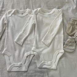 Newborn Clothes 