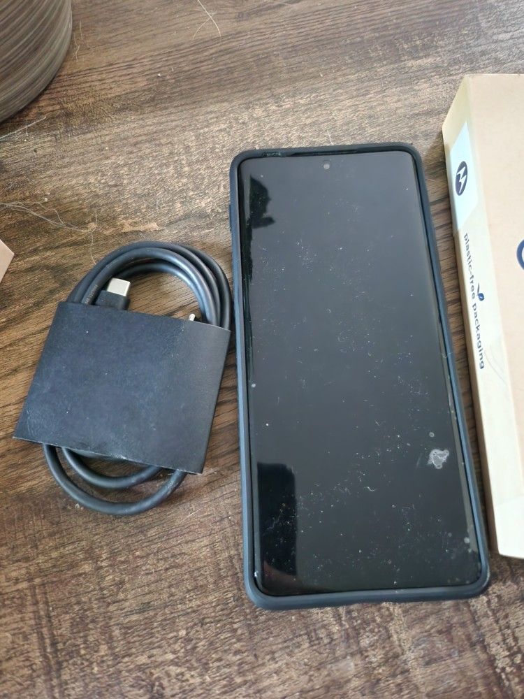 Motorola Edge 2024 256GB Factory Unlocked Warranty Until 5/22/2026