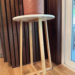 Plant Stand w Bamboo Legs