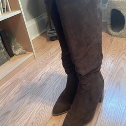 Women’s Boots Size 9.5