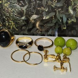 #2384, GOLD PLATED VINTAGE LOT, JADE STONES 5 ITEMS, CUBIC ZIRCONIA  STONES  