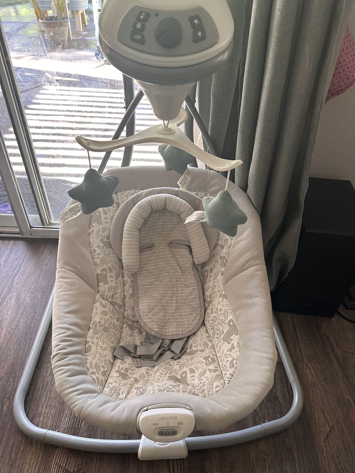 Graco baby swing