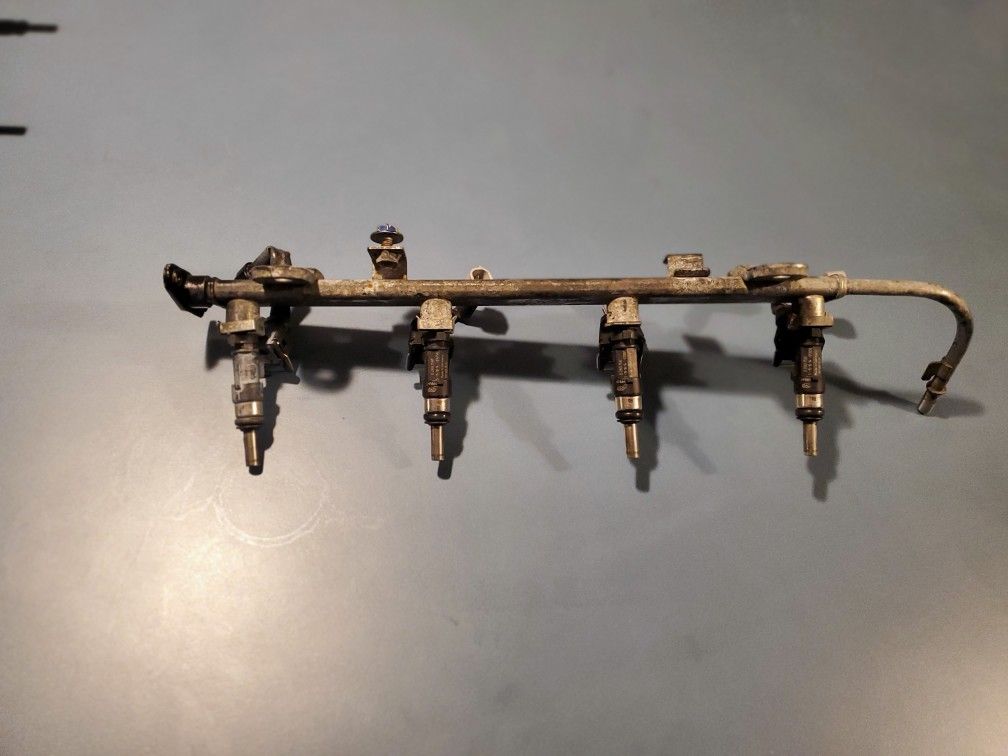 Fuel Rail Injector Evo X 