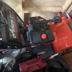 Ariens St724 Snowblower 