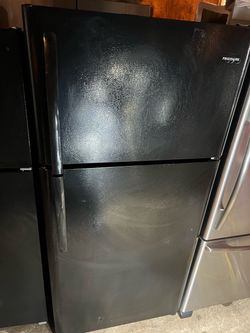 1 whirlpool 28/60and a Frigidaire 29/66 both black