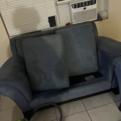 Blue Velvet C O U CH 