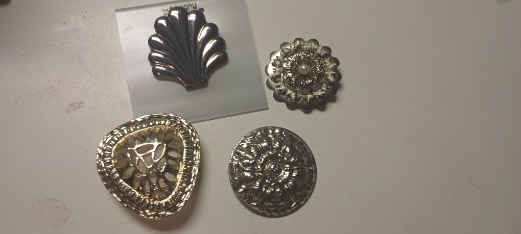 Vintage Lot 4 Brooches