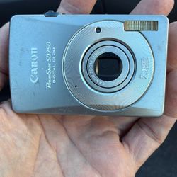 Canon Power Shot SD 750 Old Camera
