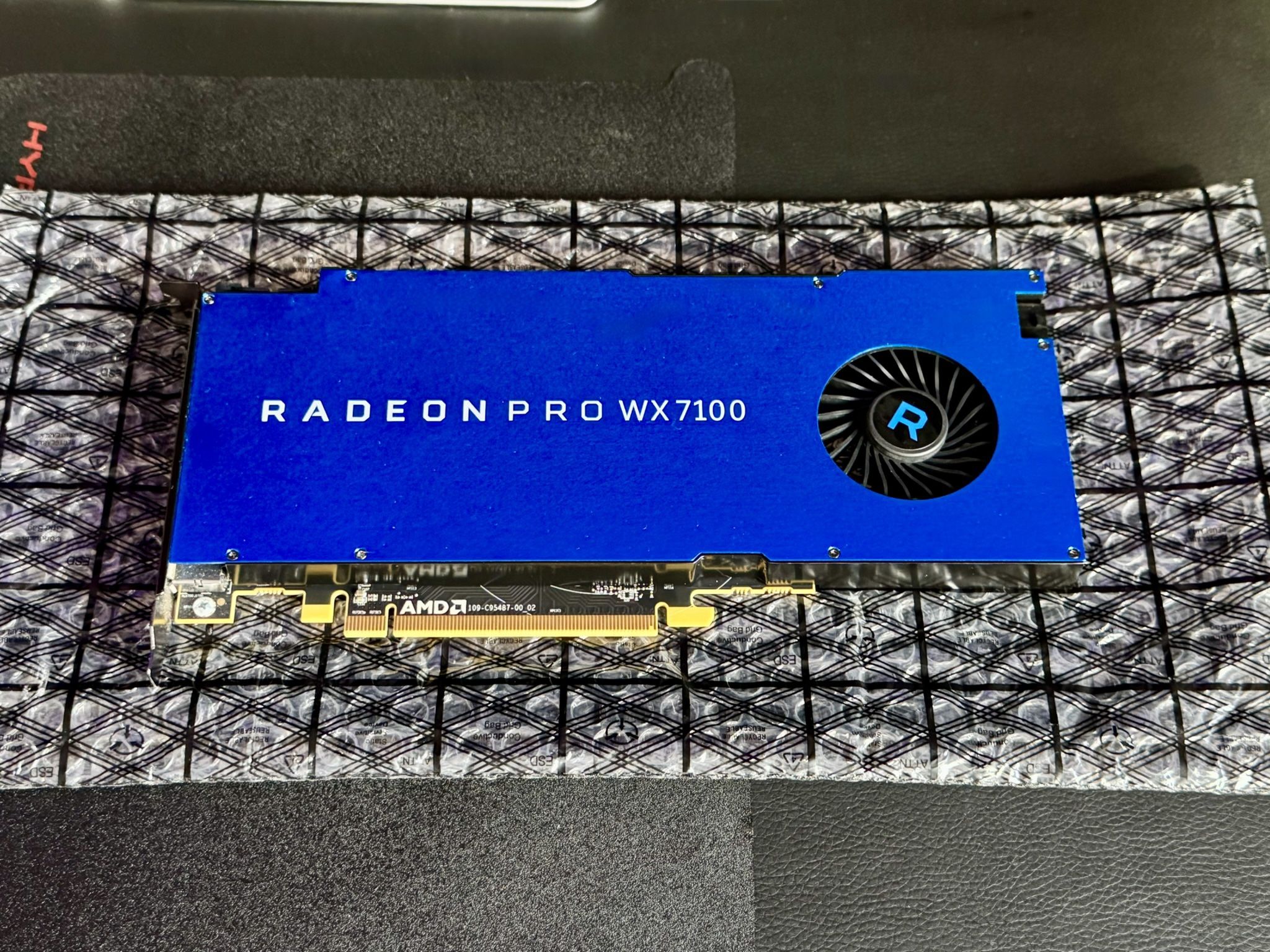 AMD Radeon WX7100 GPU Video Graphics Card
