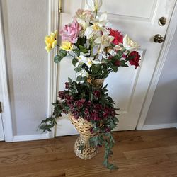 Plenty Vase With Flowers 