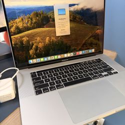 Macbook Pro 16 inch i7 32gb