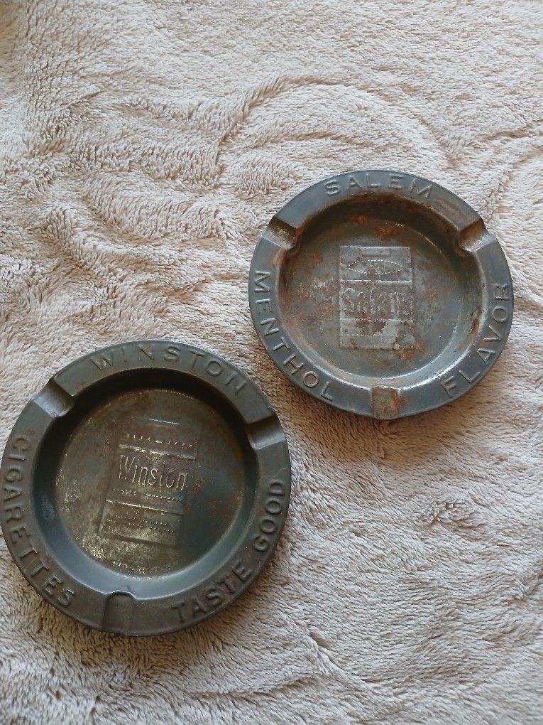 Vintage Salem And Winston Cigerettes Tin Ashtrays