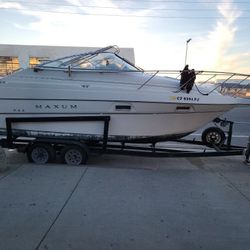 1998 24 Ft Maxum