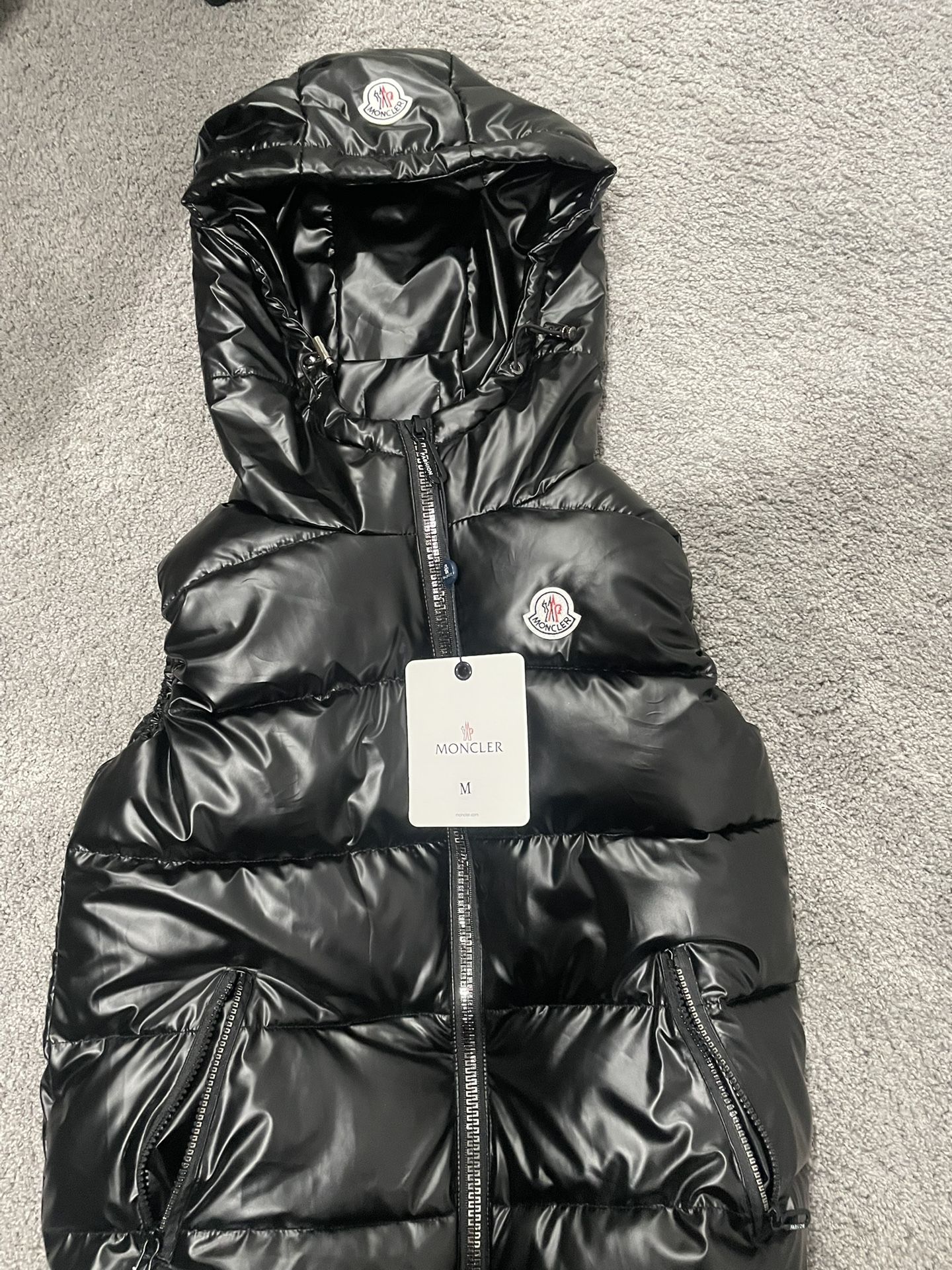 Moncler Puffer Vest Men’s Medium
