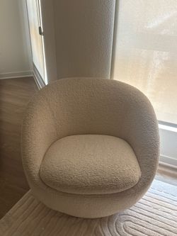 White swivel chair