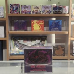 Pokemon Center Elite Trainer Box - Pokemon Cards