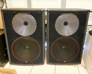 (2) 1990’s Cerwin Vega V152 PRO 15” 🔈 600w Speakers