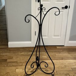 Plant Stand For 3 Handing Basket 