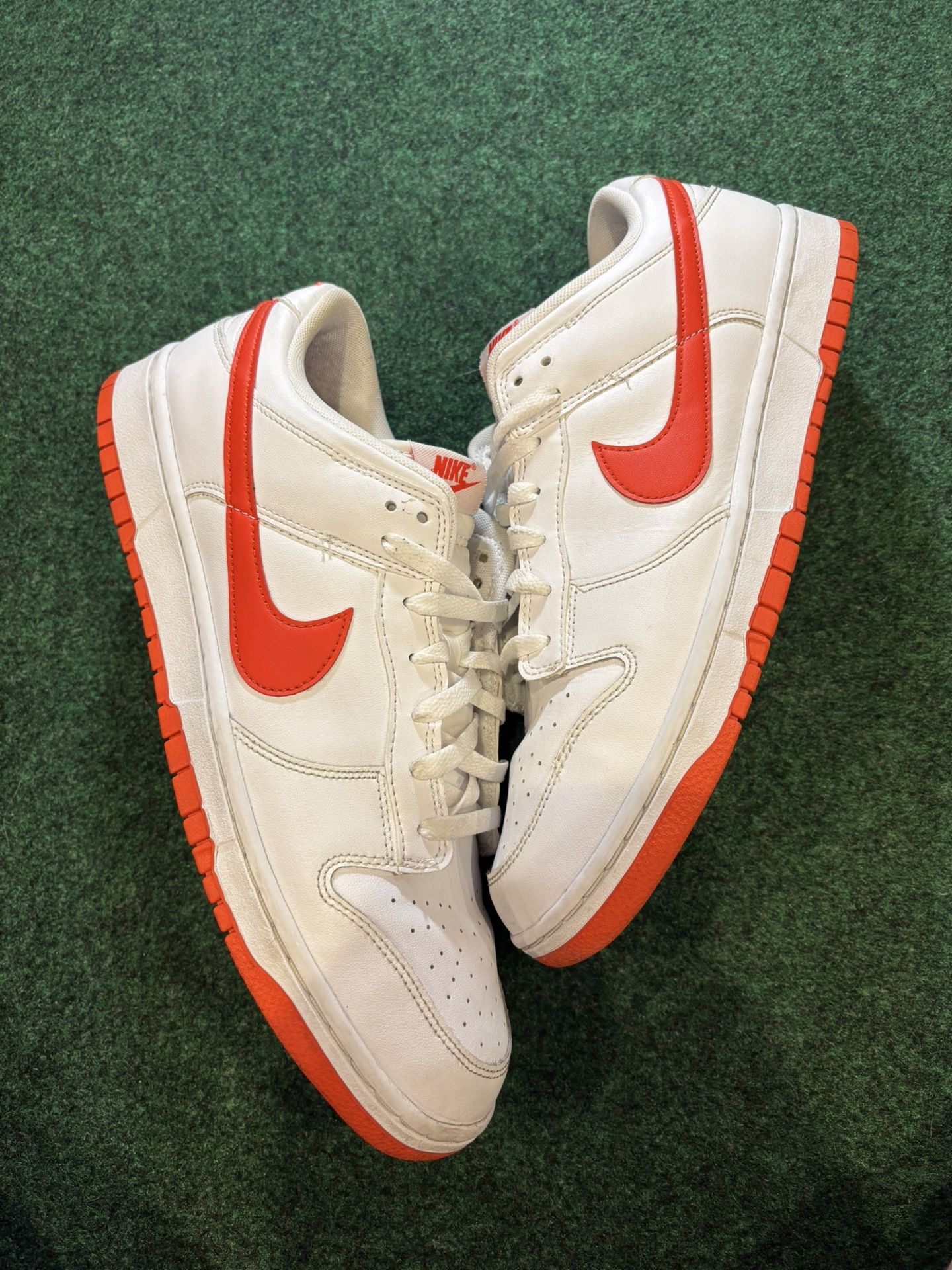 NIKE DUNK LOW PICANTE SIZE 12.5