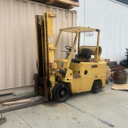 Clark 8000lb Forklift 