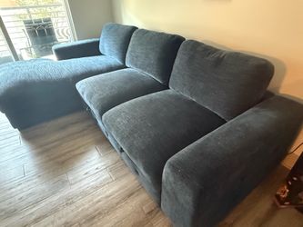 Bob’s Discount Furniture Modular Sectional Sofa – Like New