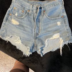 Levi Shorts 