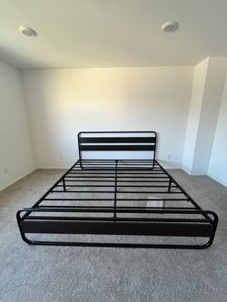 King Bed-frame/mattress