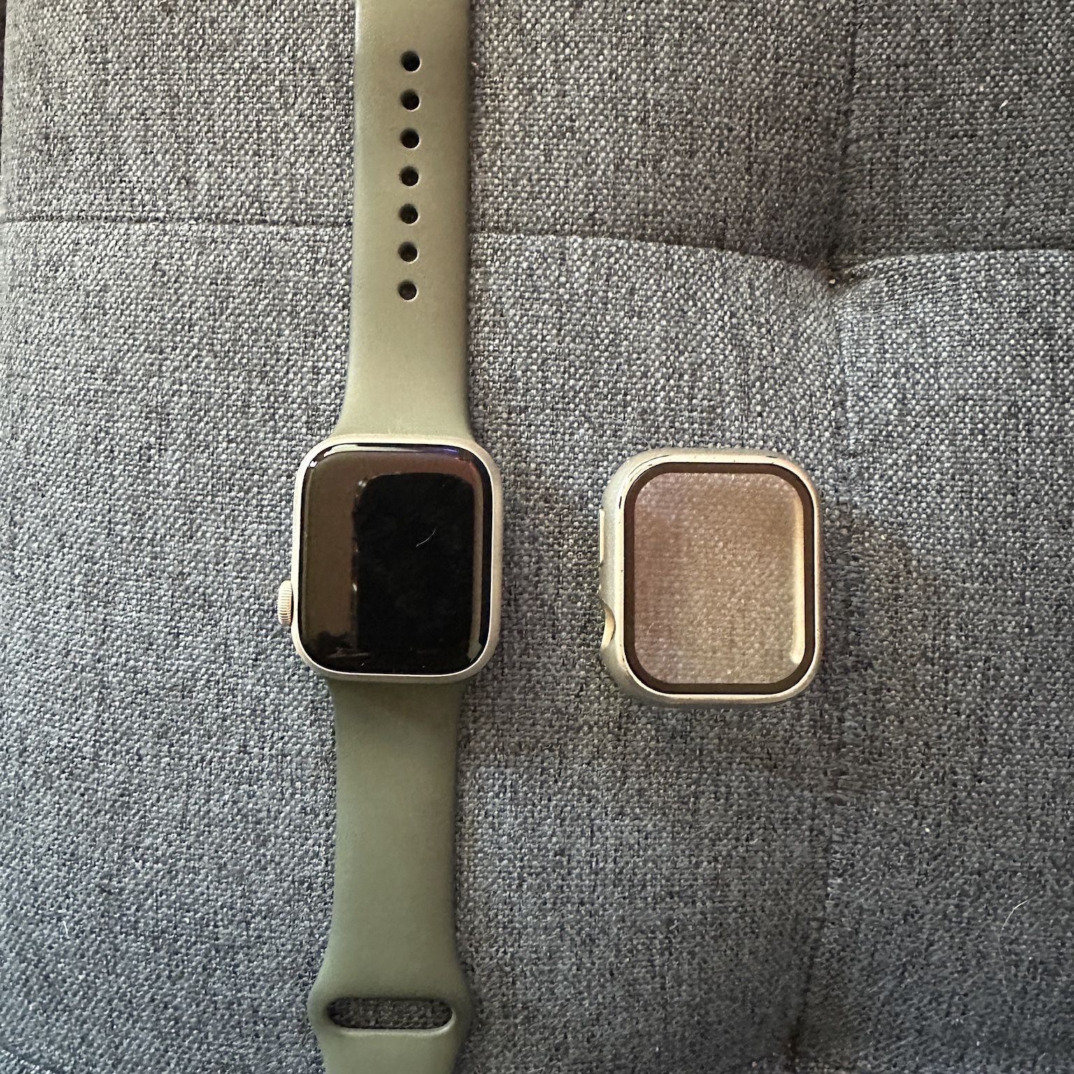 Apple Series 8 Watch with Charger 