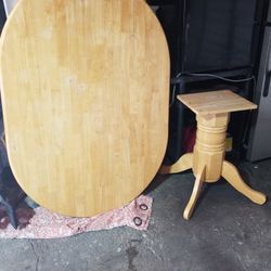 Table  And 4 Chairs 