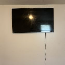 50in Tv With Wall Mount 