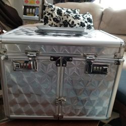 Professional Make Up Case/ Or Jewelry