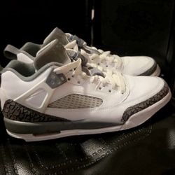 Jordan Spizike size 5y 