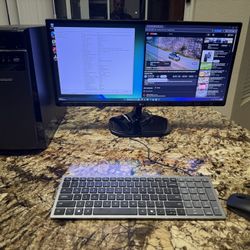 Windows 11 PC - Intel Core i7, 12GB RAM, 2TB SSD