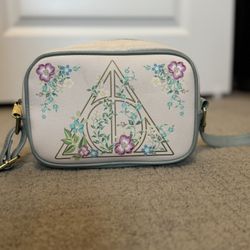 Harry Potter Deathly Hallows Crossbody Bag – Loungefly