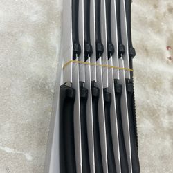 Lot of  876  sealed Brand New  Restaurant / kitchen Durable Steak Knives