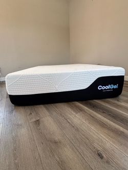 Full-size Cool Gel Ultimate Memory Foam Mattress