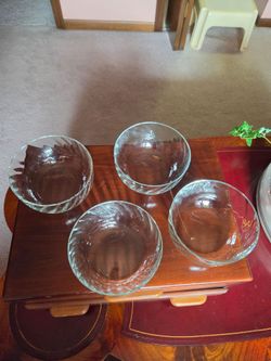 Set of 4 Glass Bowls