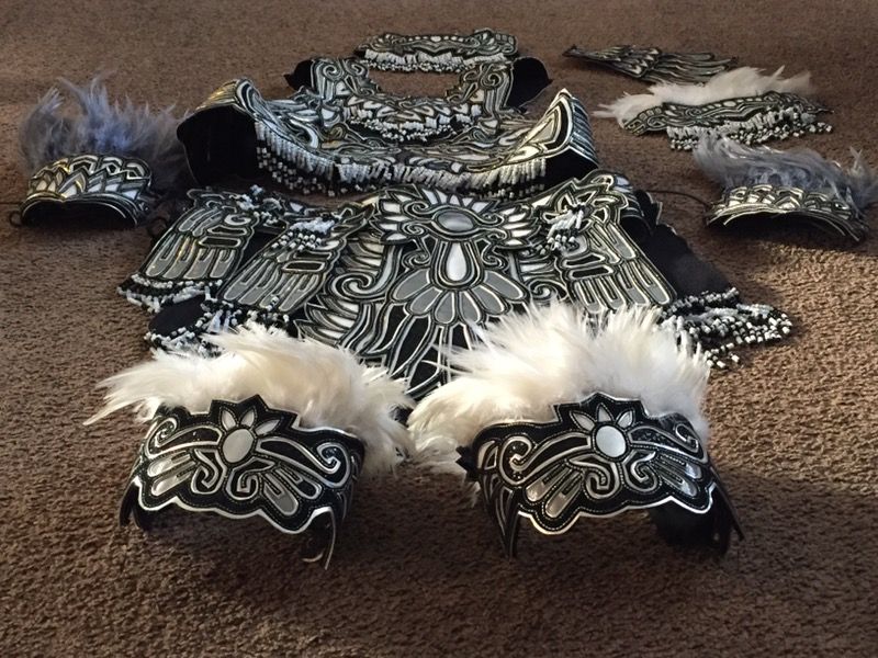 Traje completo para Danza Azteca con chaquiron y flecos