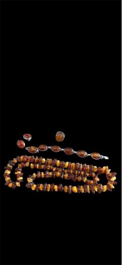 Sets Amber authentic $135.-