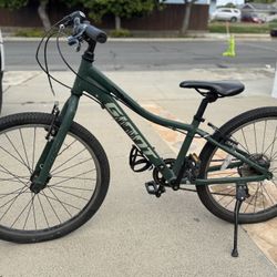 24” Giant Mountain Bike