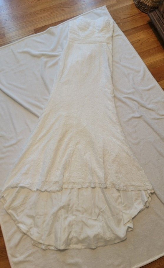 White Lace Sweetheart Wedding Dress (Sz 10)