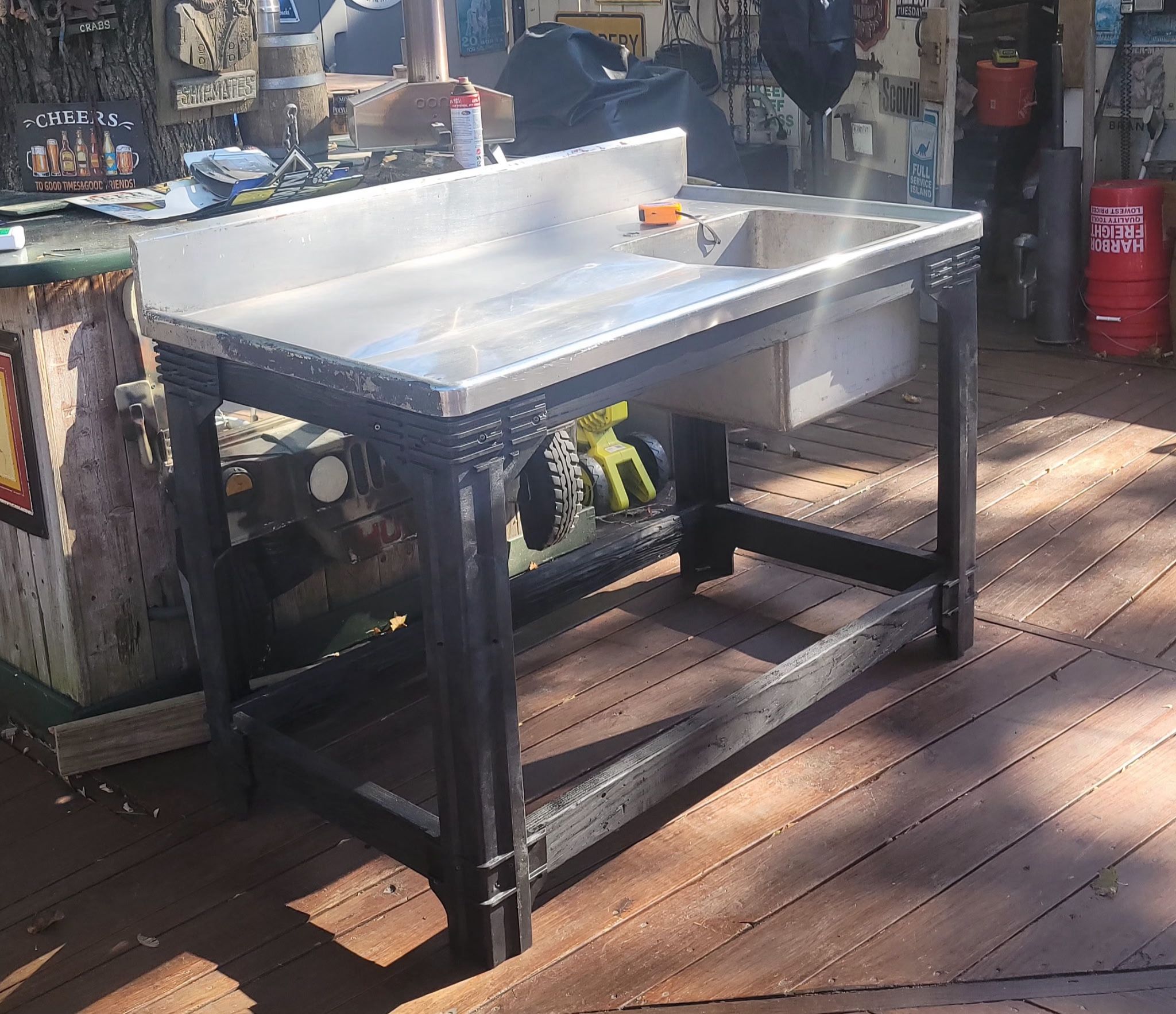 One Piece Stainless Steel Sink