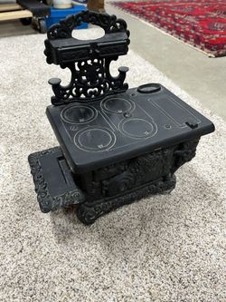 Cast Iron Vintage Mini Stove