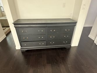 Dresser