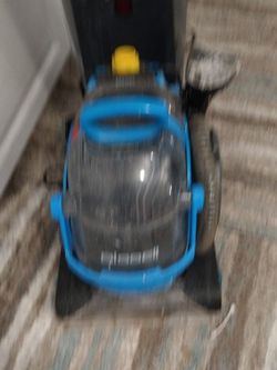 Bissell Cleaning Carpet