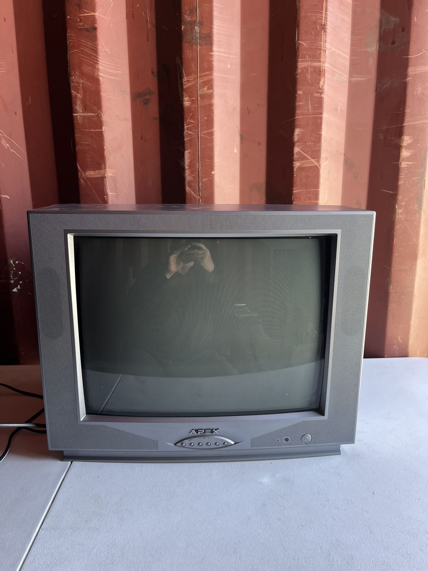 Vintage APEX 20" CRT TV AT2002, Retro Gaming with remote