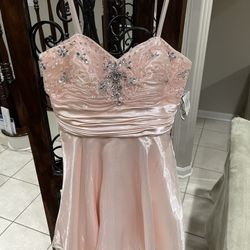 Beautiful Homecoming/Prom/wedding Party Dress Never Worn!